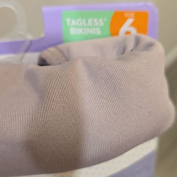 Hanes Comfort Period. Discreet Leak Protection Light 3-PK Bikinis - Picture 6 of 7